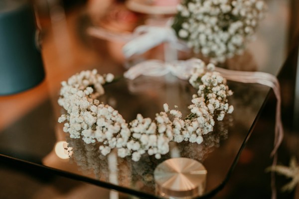 Floral flower headband detail