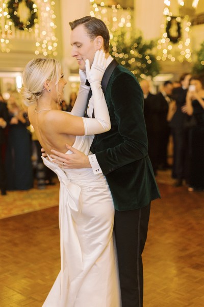 Bride and groom dance on the dancefloor