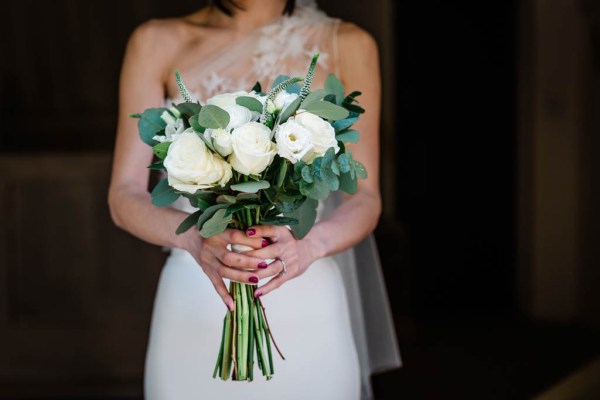 Close up of white roses bouquet flower detail