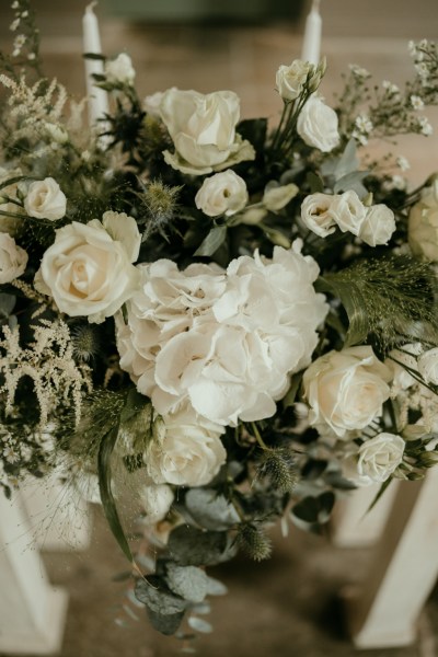 Close up of roses white bouquet flowers