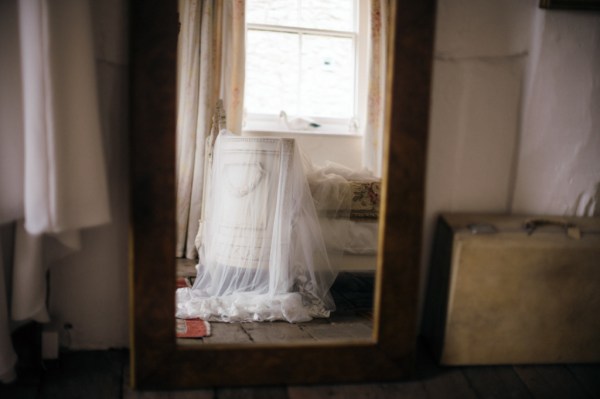 Veil covering chair