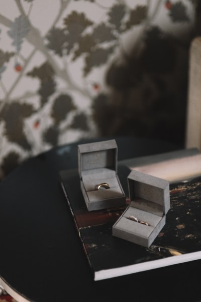 Wedding rings bands box