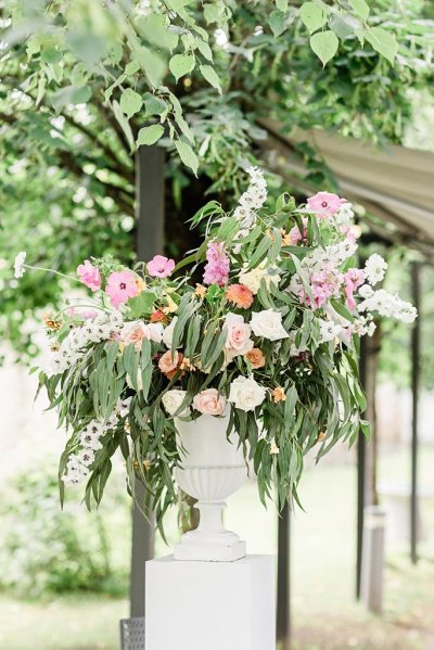 Flowers bouquet colourful in vase on pillar