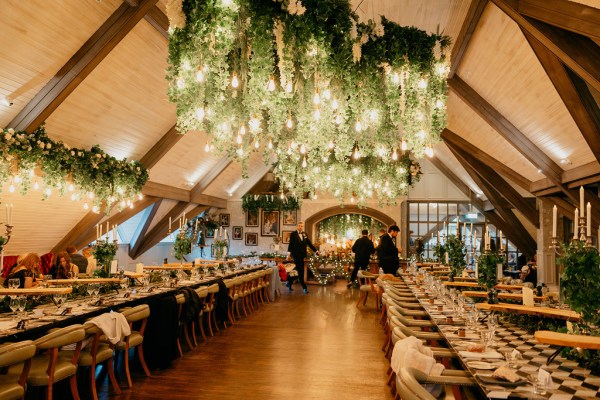 Empty dining room/ballroom setting seats tables guests