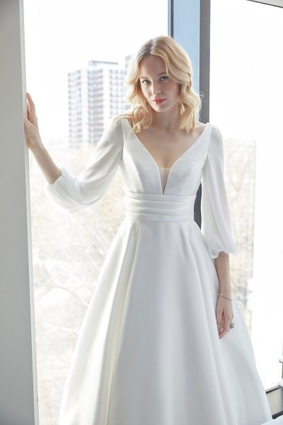 Alan Hannah Autumn 23 collection Amal dress bridal gown