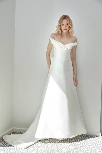 Alan Hannah Autumn 23 collection Kaylee dress bridal gown