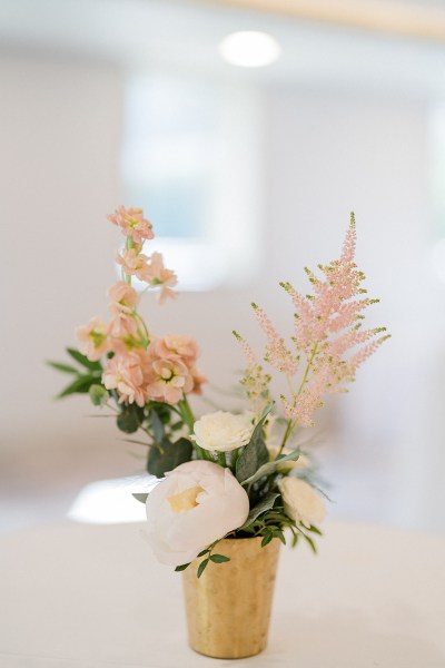 Close up of pink salmon coloured flowers