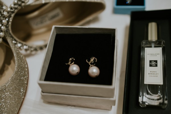 Pearl earrings in box