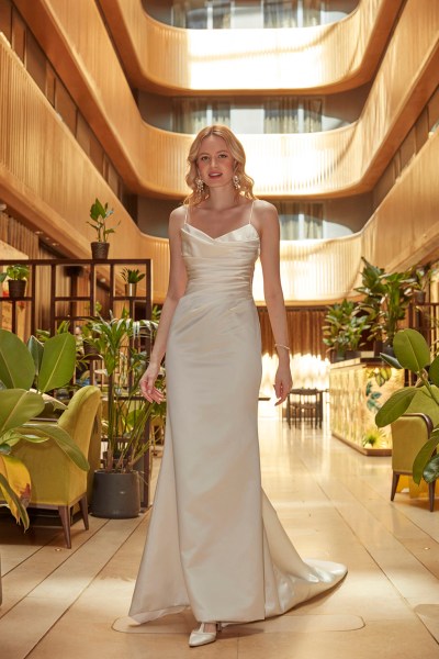 Alan Hannah Autumn 23 collection Sima dress bridal gown