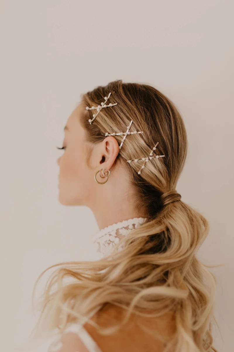 bridal hairclips, blonde bridal hair, bridal pony, bridal hair clips