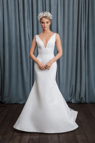 Bridal Collection: Anne Barge 2023 Kent dress overskirt front