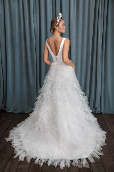 Bridal Collection: Anne Barge 2023 Kent dress overskirt back