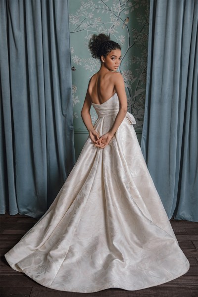 Bridal Collection: Anne Barge 2023 Montecito dress back