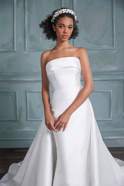 Bridal Collection: Anne Barge 2023 Newport dress