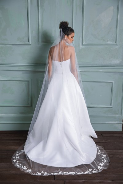 Bridal Collection: Anne Barge 2023 Serena dress back