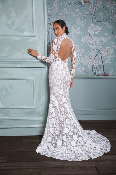 Bridal Collection: Anne Barge 2023 Solana dress back