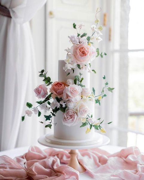 pink wedding cake