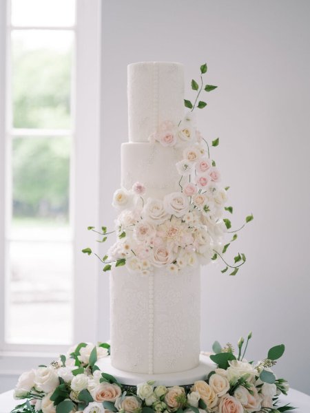 rose wedding cake