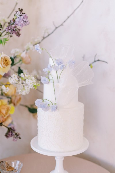 sweet pea wedding cake