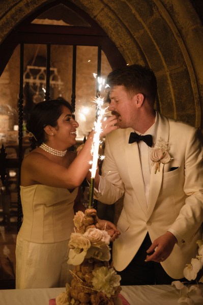 Bride groom bowtie sparkler