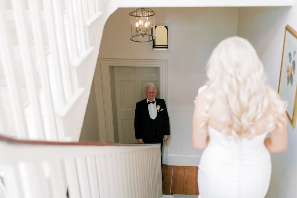 Father sees daughter bride for the first time