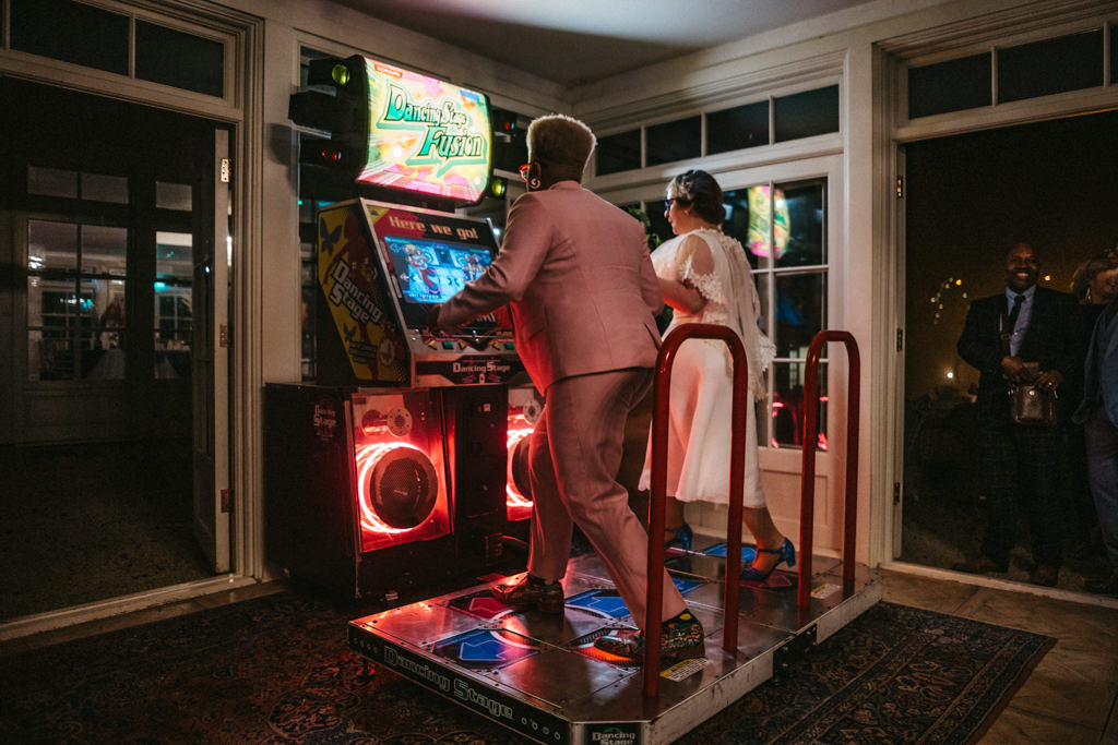 Brides dance on the dancefloor games