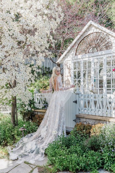 CLAIRE PETTIBONE Les Fleurs Collection white flowers blonde greenhouse