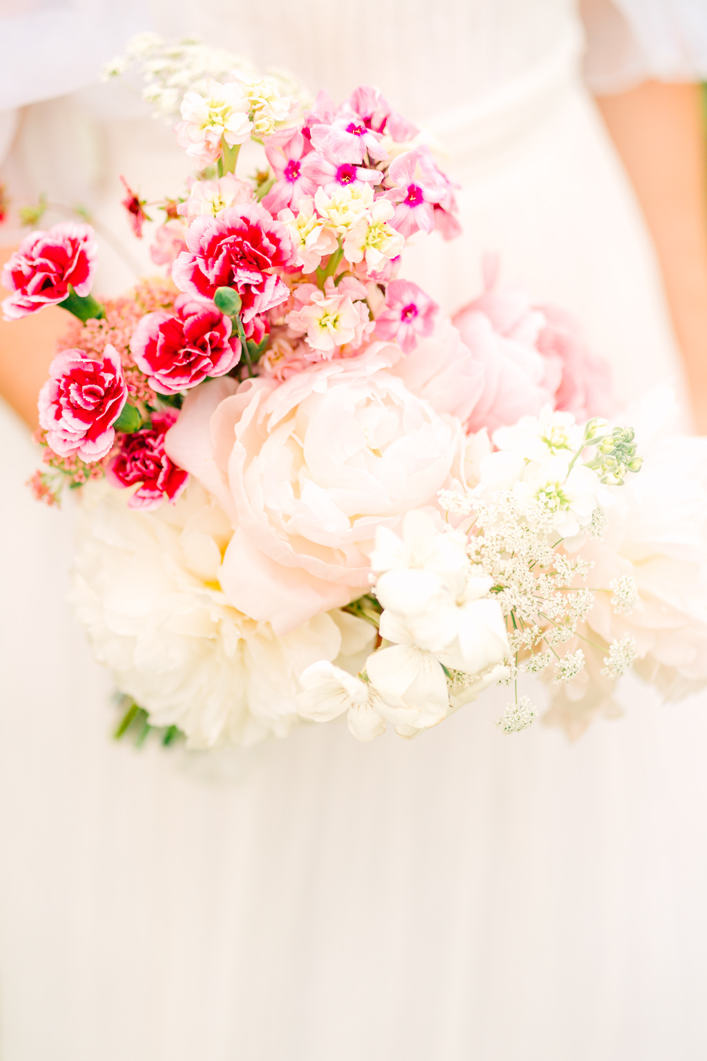 Close up of brides bouquet roses flowers pink