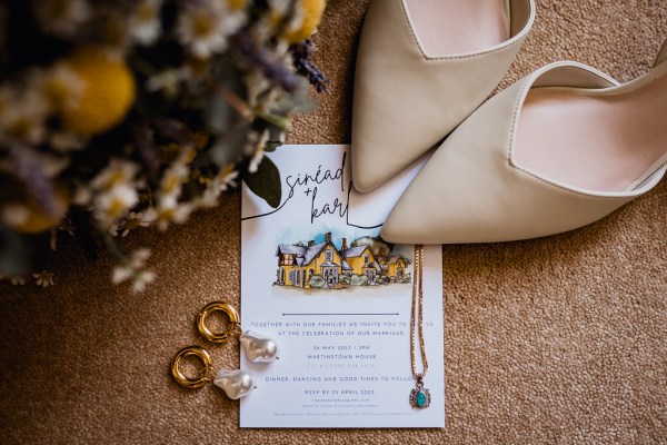 Heels earrings pearl letter and flowers