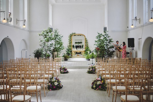 Ceremony setting chairs alter interior