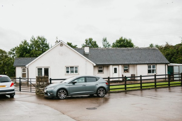 exterior house farm gate parked car