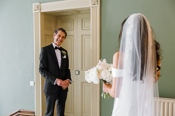 father of the bride sees his daughter for the first time