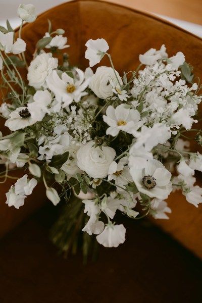 bouquet of white flowers