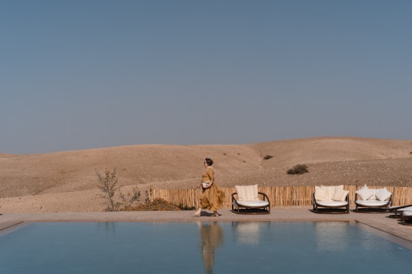 pool sunbeds in desert setting