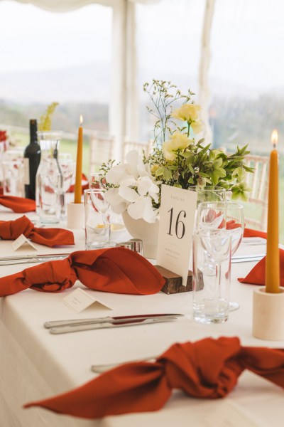 table red serviette flowers menu detail and cutlery table 16