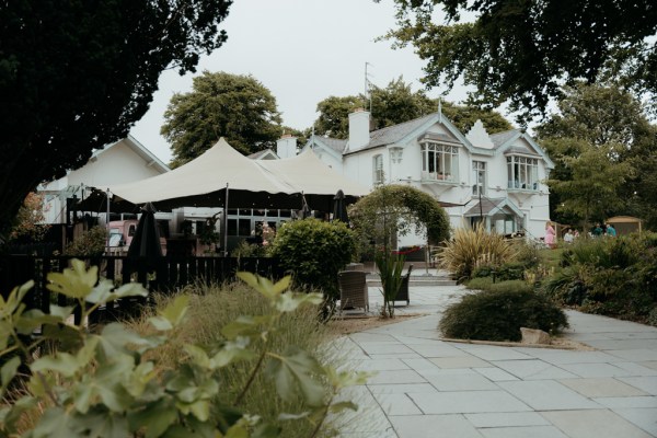 exterior wedding venue hotel garden