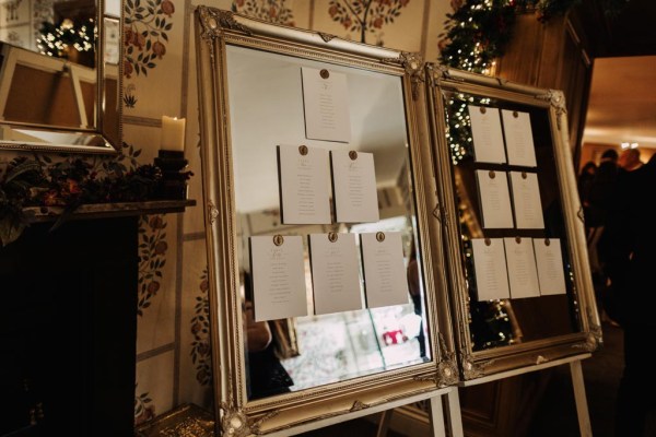 seating arrangements for guests stick on mirror