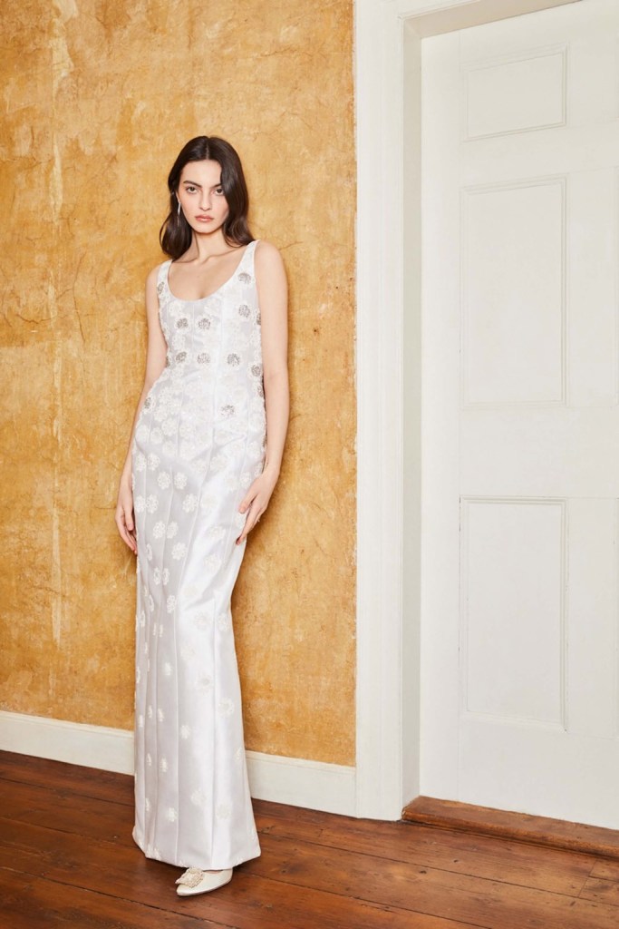 Markarian 2024 Sylvie White Silk Paneled Column Gown With Daisy Beading €12,800.00