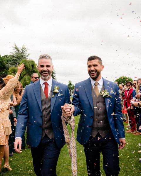 Amazing Wedding Confetti Pictures | See more on onefabday-com