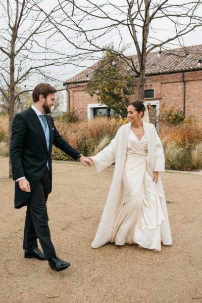 Brides in Coats That Utterly Wowed Us! Bridal coats, bride wearing coat